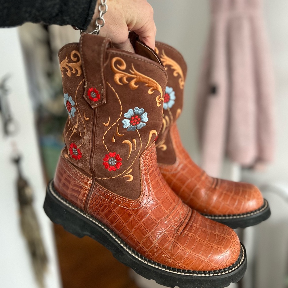 Like New Ariat Fatbaby Faux Croc Size 10